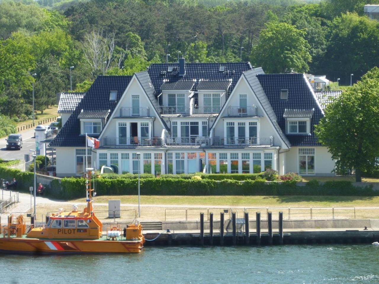 Lotsenhaus/Ostseetörn Rostock Exteriör bild